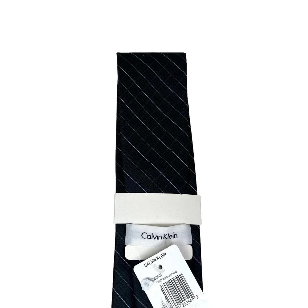 Calvin Klein Neck Tie Silk Black Etched Windowpane Classic Men Size 58W x 3‎ 1/8